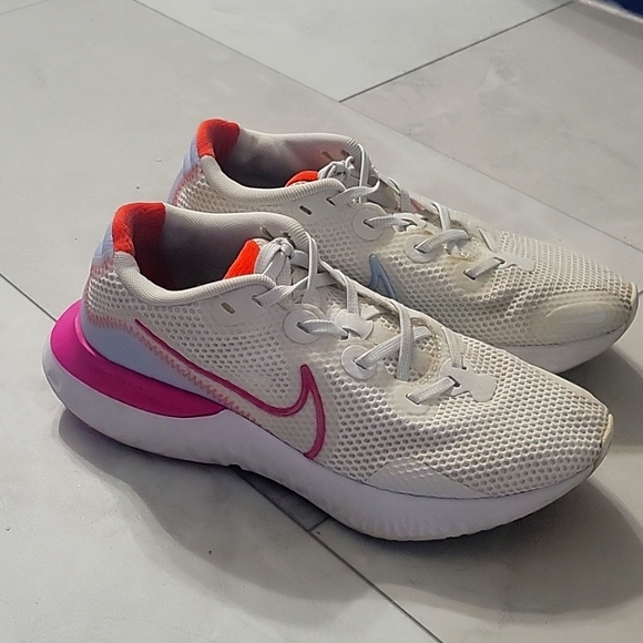 intersport nike renew